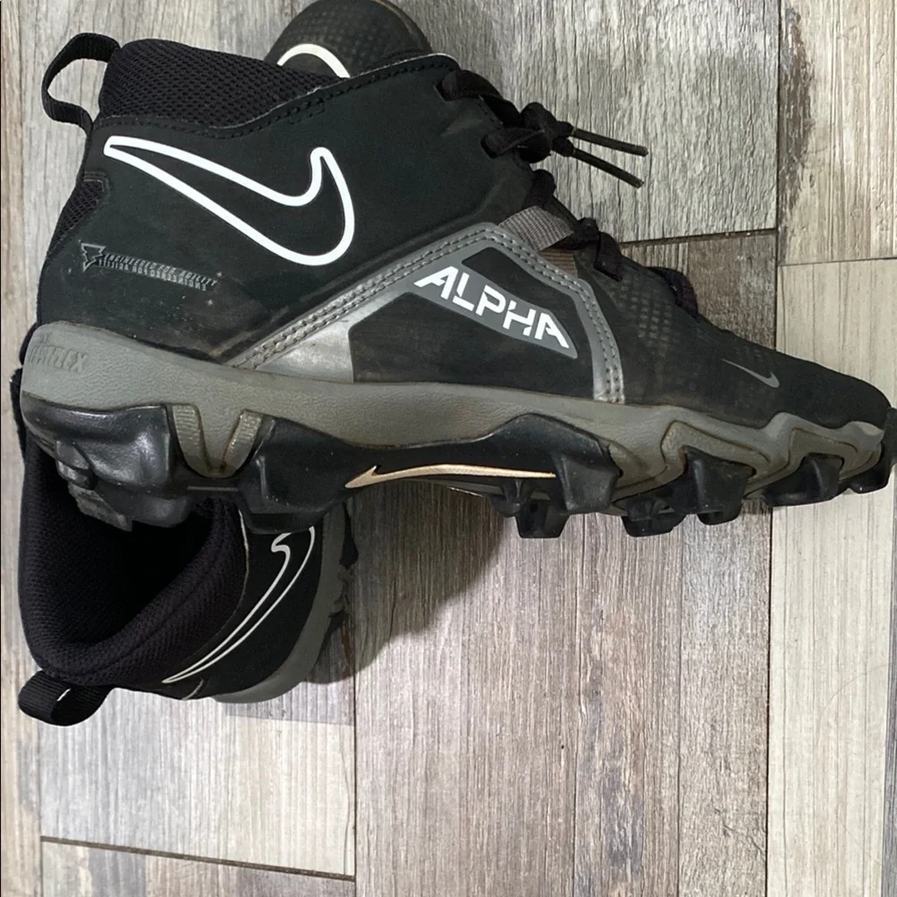 Nike Kids Black and White Sneakers